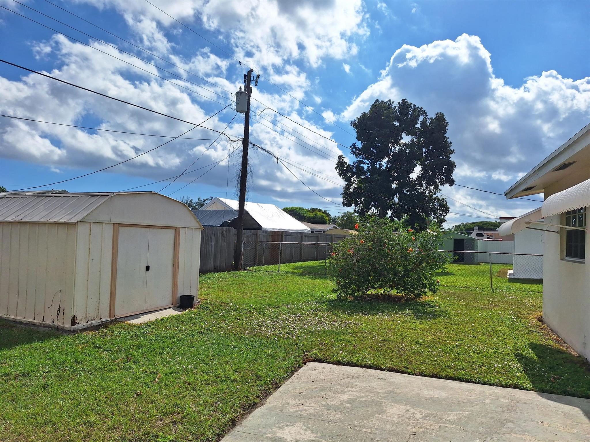 Cresthaven of Palm Beach - Residential