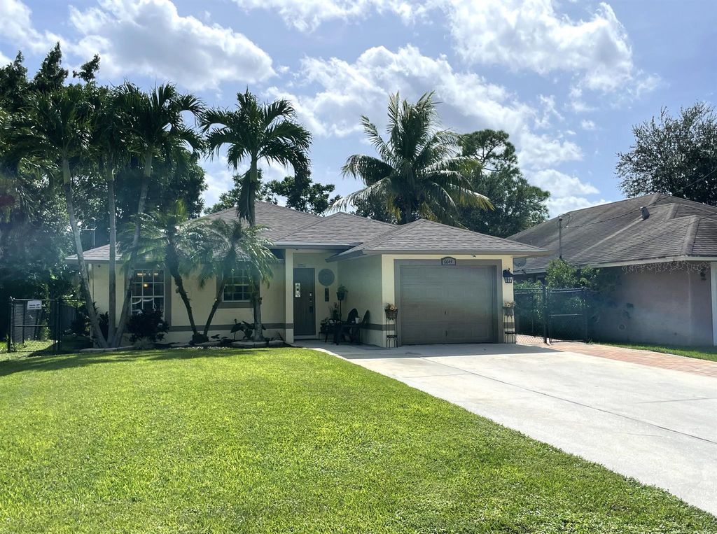 Photo of 6644 4th Street, Jupiter, FL 33458 (MLS # R10927241)