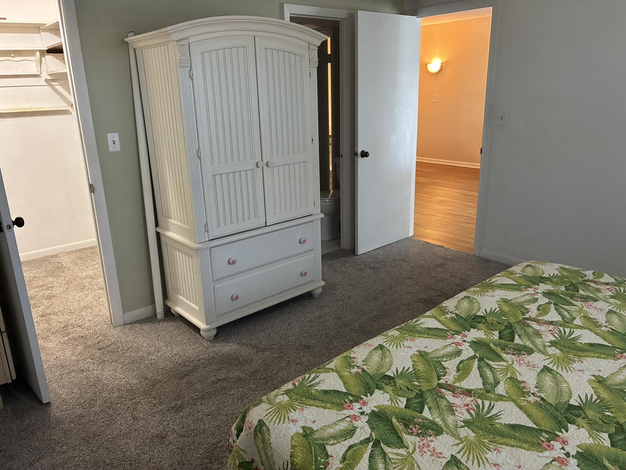 OAKLAND GROVE VILLAGE CONDO - Residential