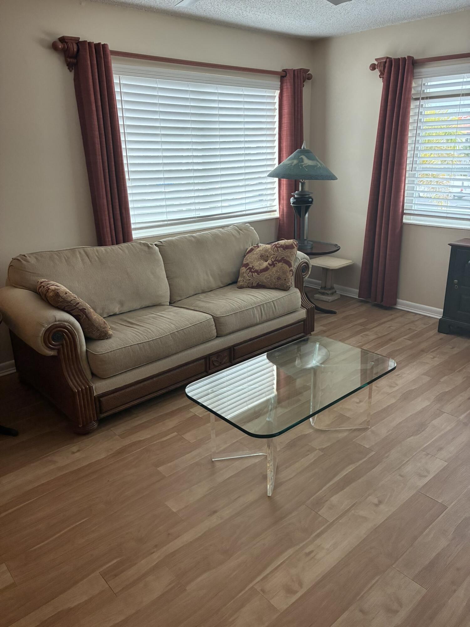 OAKLAND GROVE VILLAGE CONDO - Residential