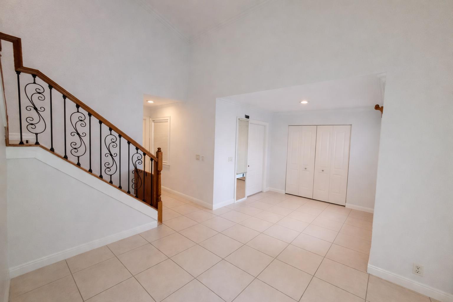 Properties 9856 Watermill Circle C