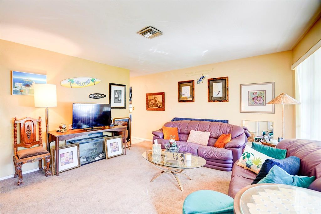 Photo of 4271 NE 11th Ter, Pompano Beach, FL 33064 (MLS # F10540308)