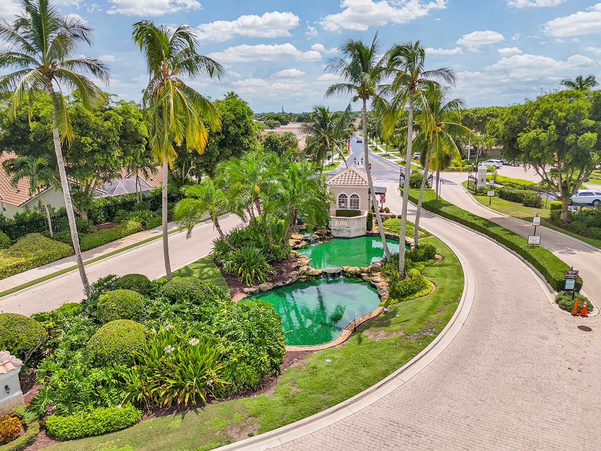 LAKERIDGE FALLS - Residential