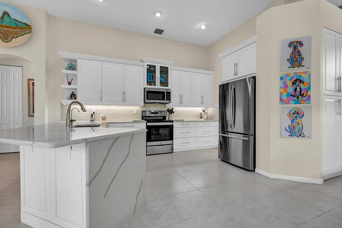 LAKERIDGE FALLS - Residential