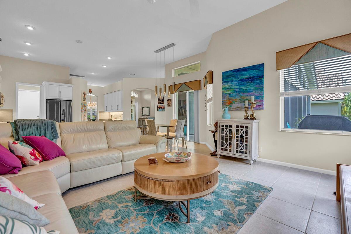 LAKERIDGE FALLS - Residential