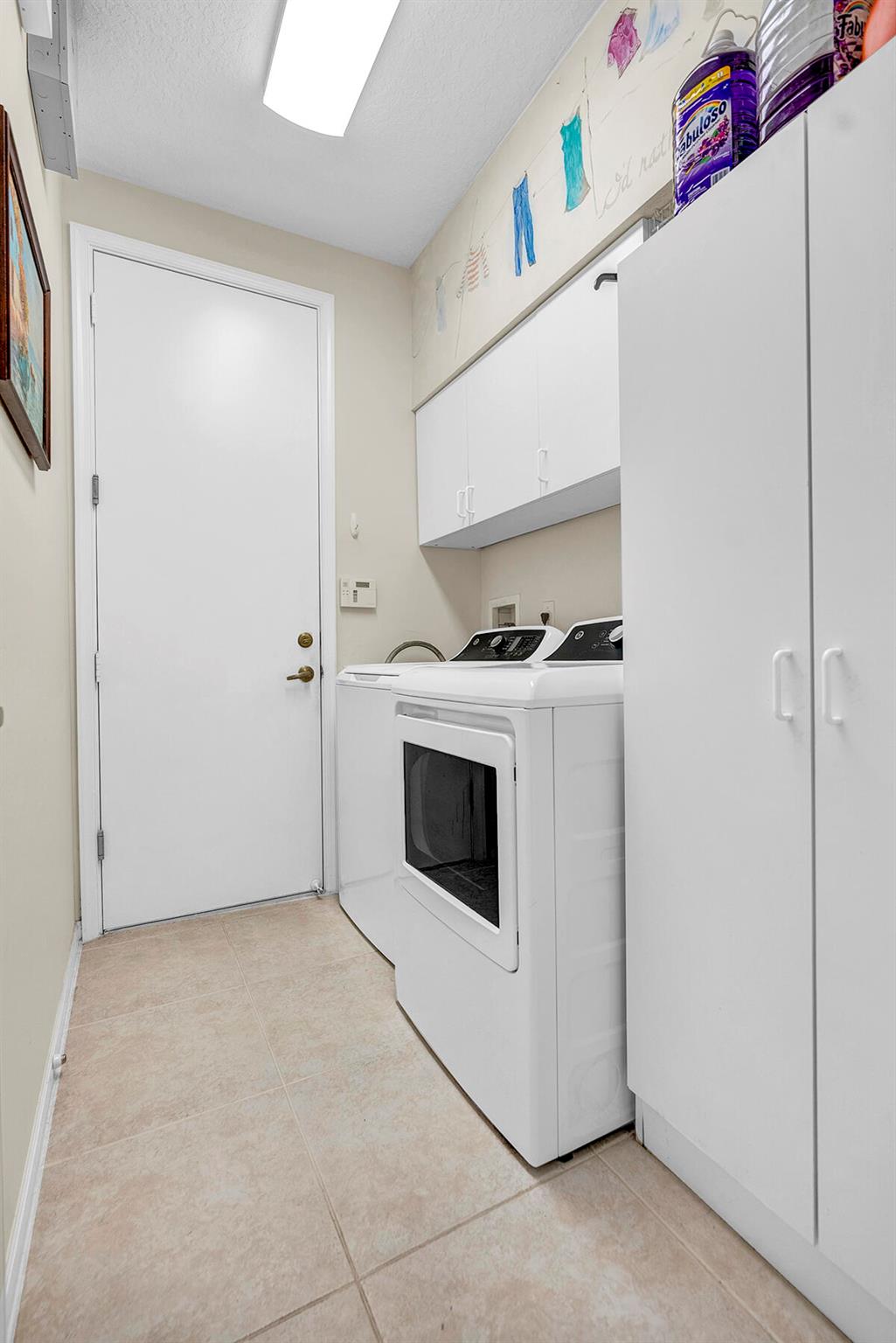 LAKERIDGE FALLS - Residential