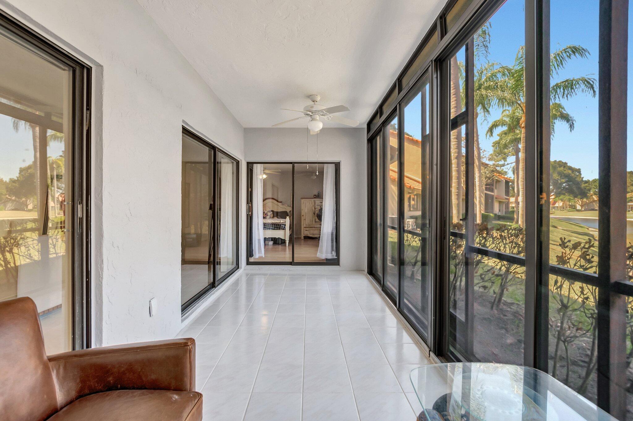 COACH HOUSES OF TOWN PLACE CONDO - Residential