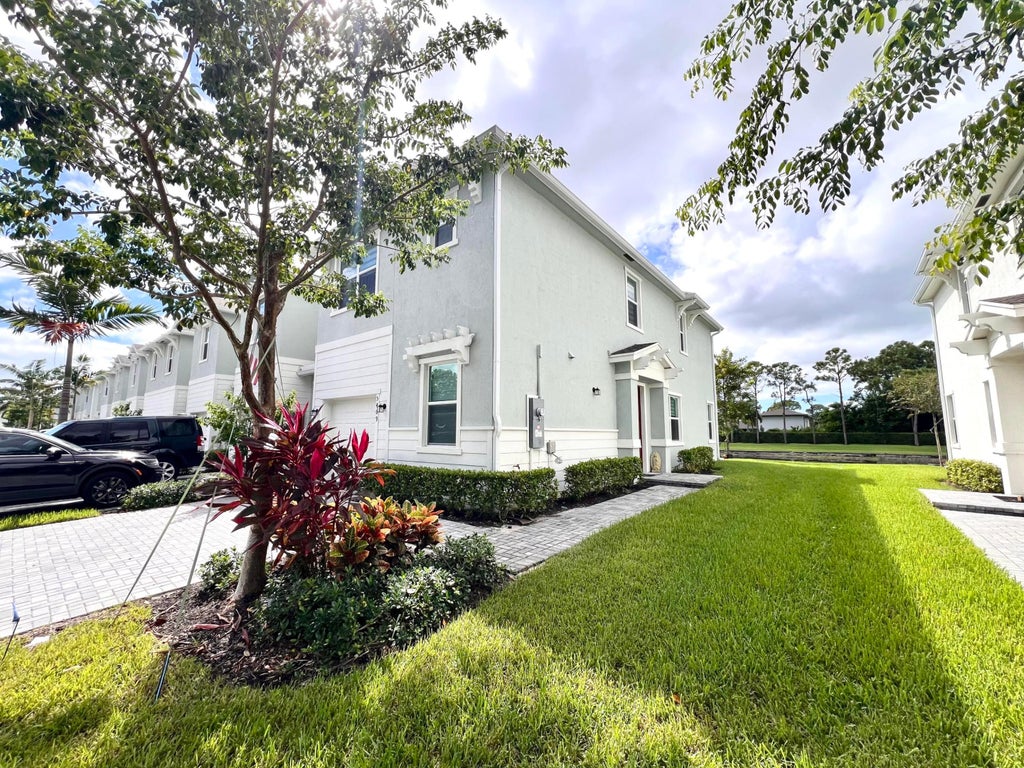 Photo of 5409 Flannigan Way, Lake Worth, FL 33463 (MLS # B26038984)
