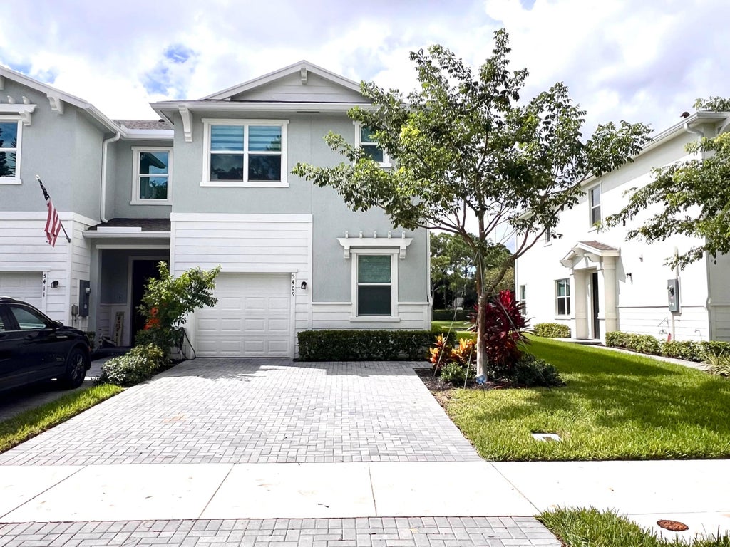 Photo of 5409 Flannigan Way, Lake Worth, FL 33463 (MLS # B26038984)