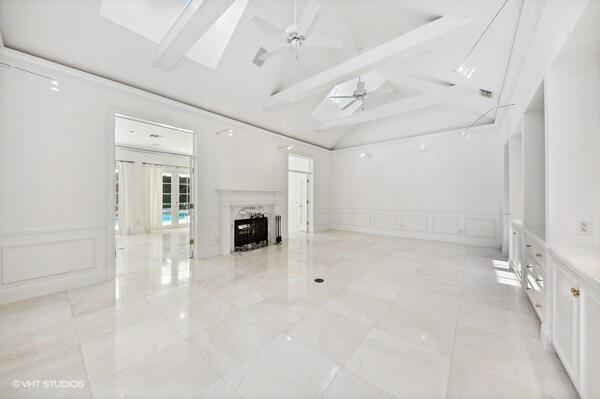 OLD PORT VILLAGE 1 A - Residential