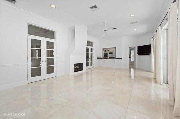 OLD PORT VILLAGE 1 A - Residential