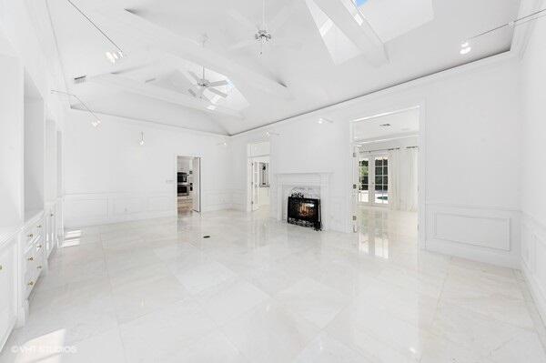 OLD PORT VILLAGE 1 A - Residential