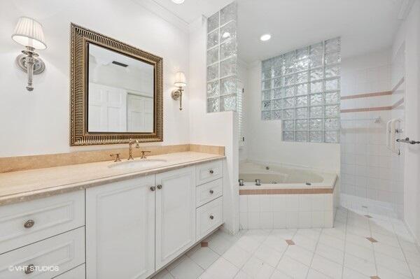 OLD PORT VILLAGE 1 A - Residential