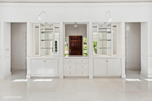 OLD PORT VILLAGE 1 A - Residential