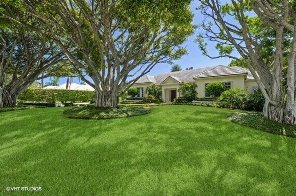 Photo of 11248 Old Harbour Road, North Palm Beach, FL 33408 (MLS # R10907702)