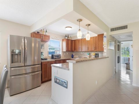 732 Monaco P Delray Beach FL 33446