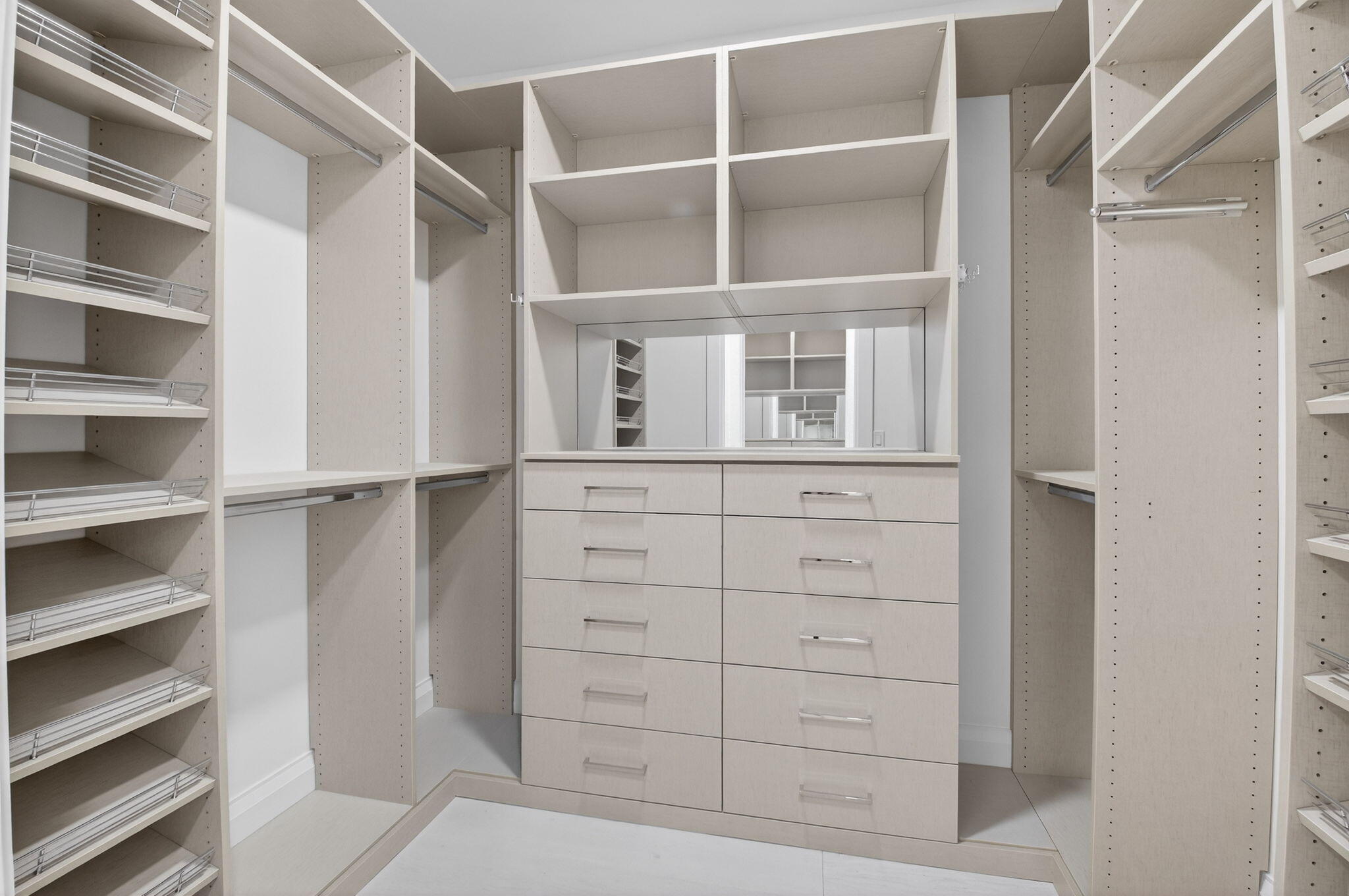 WOODFIELD COUNTRY CLUB - Residential