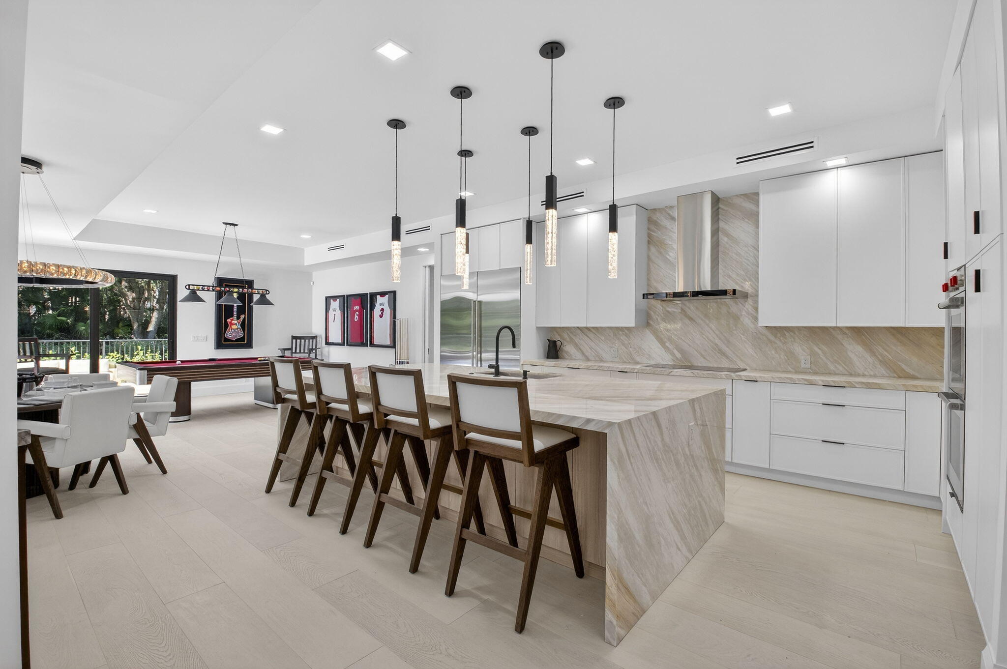 WOODFIELD COUNTRY CLUB - Residential