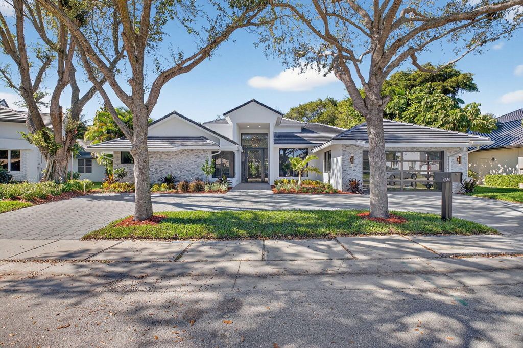 Photo of 5723 Hamilton Way, Boca Raton, FL 33496 (MLS # R11150723)