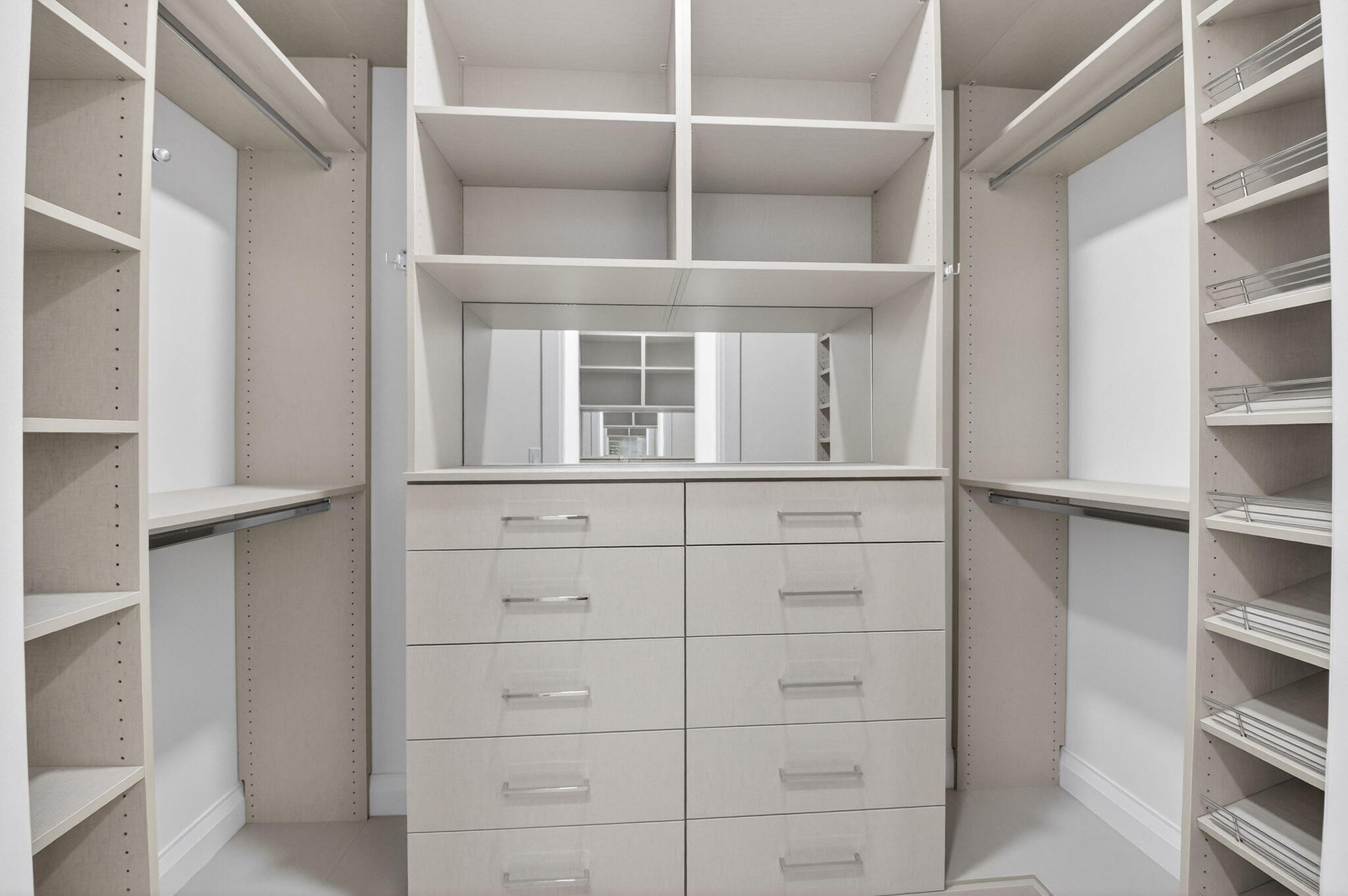 WOODFIELD COUNTRY CLUB - Residential