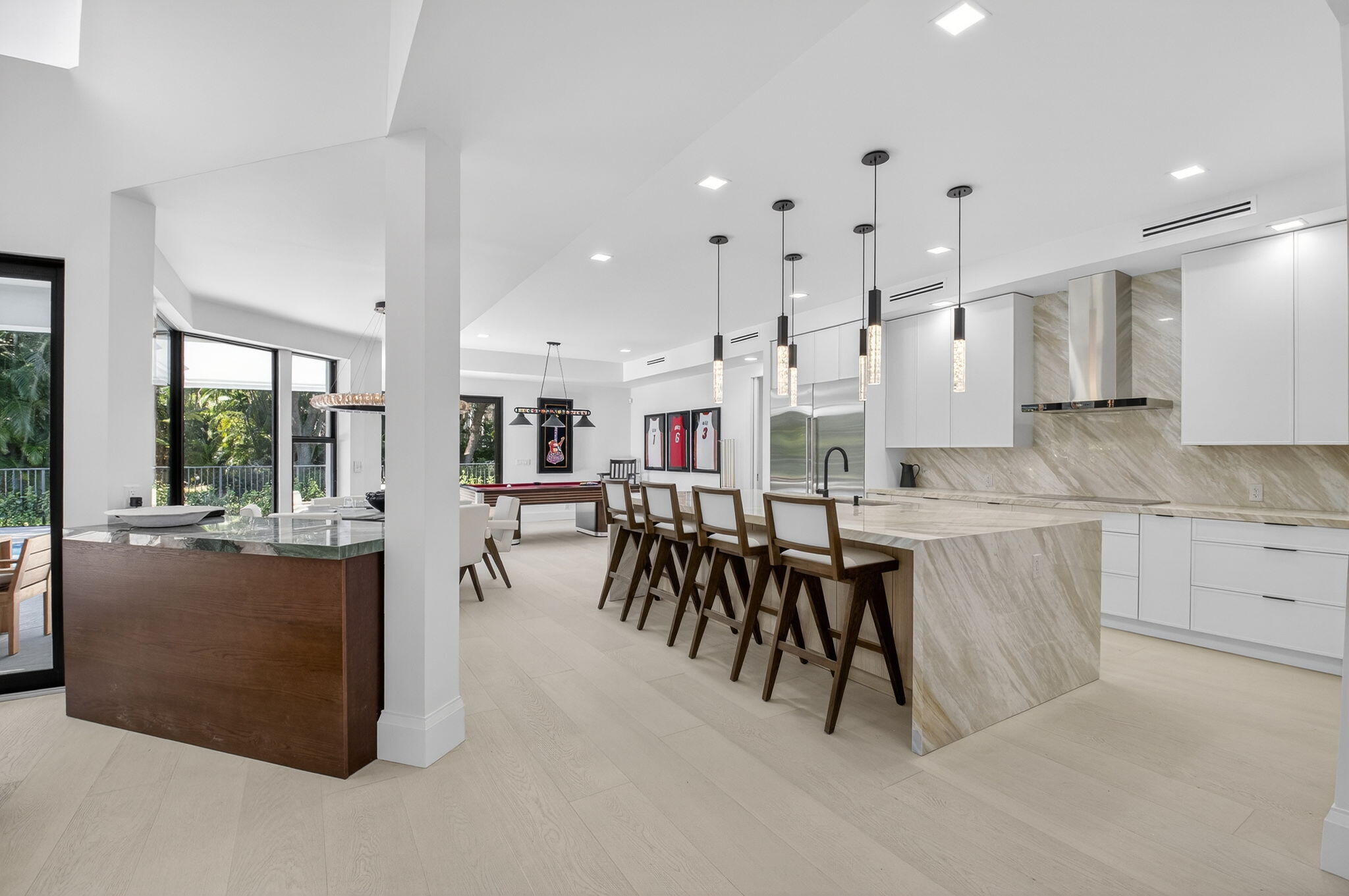 WOODFIELD COUNTRY CLUB - Residential