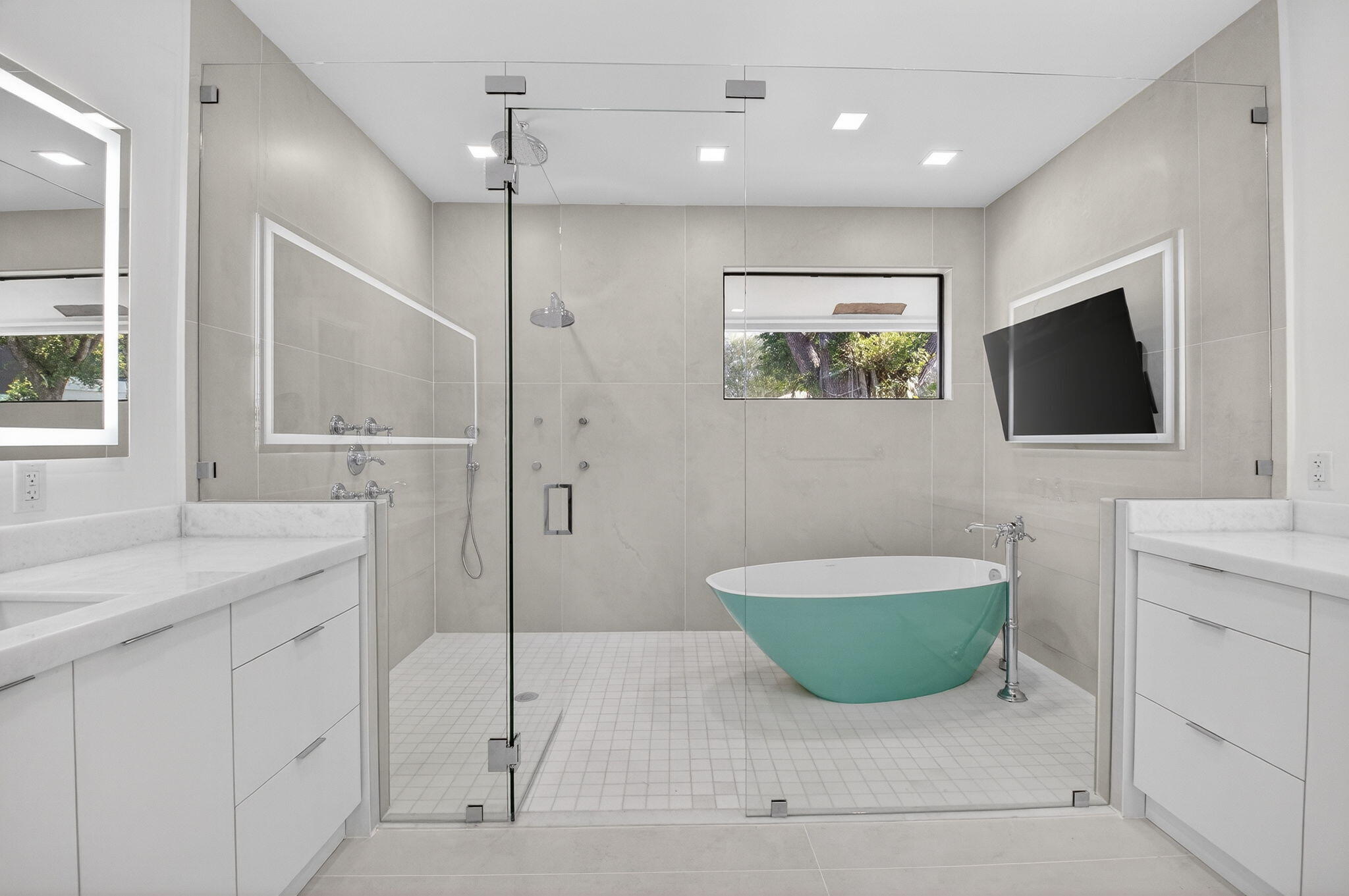 WOODFIELD COUNTRY CLUB - Residential