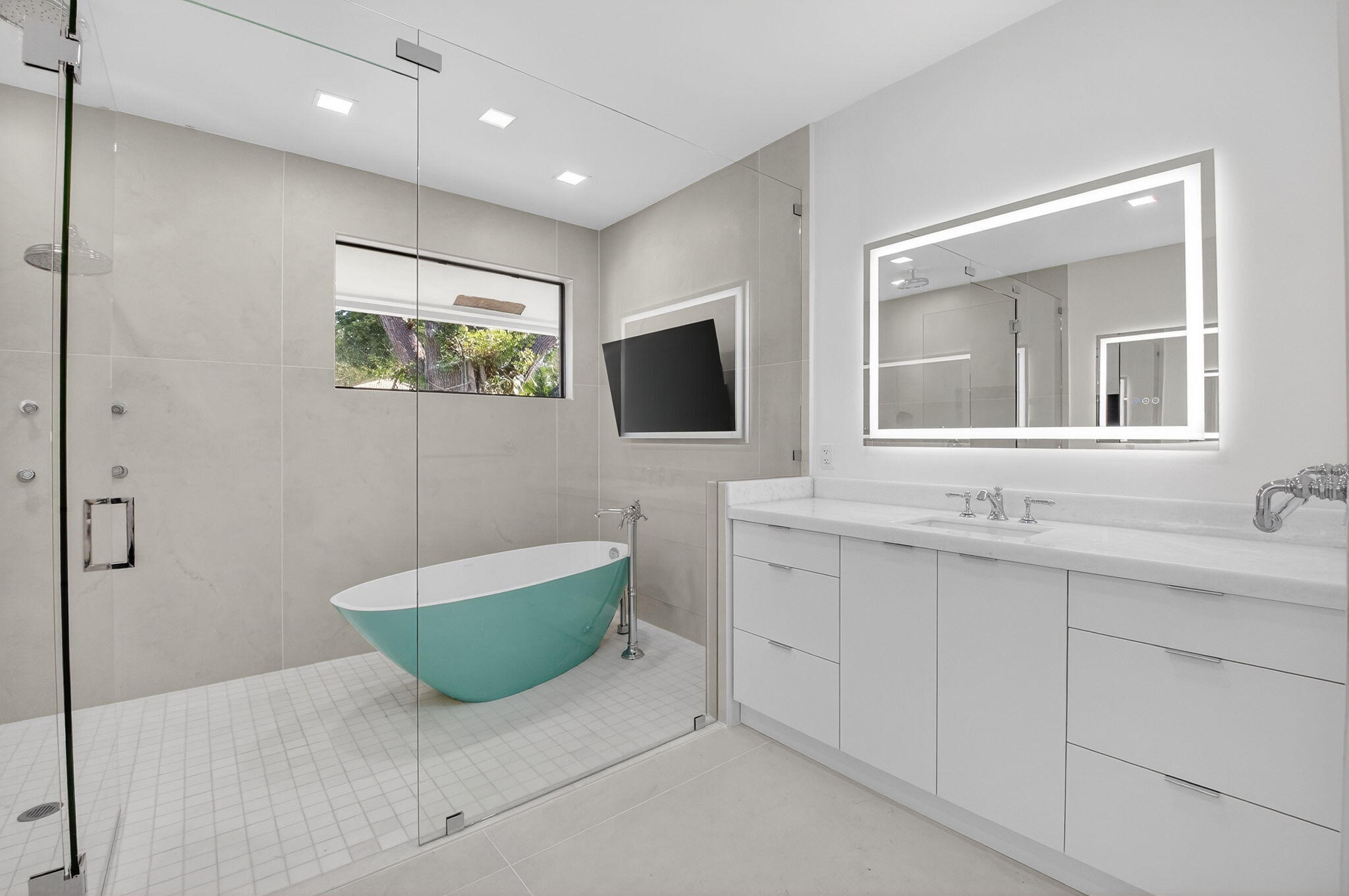 WOODFIELD COUNTRY CLUB - Residential