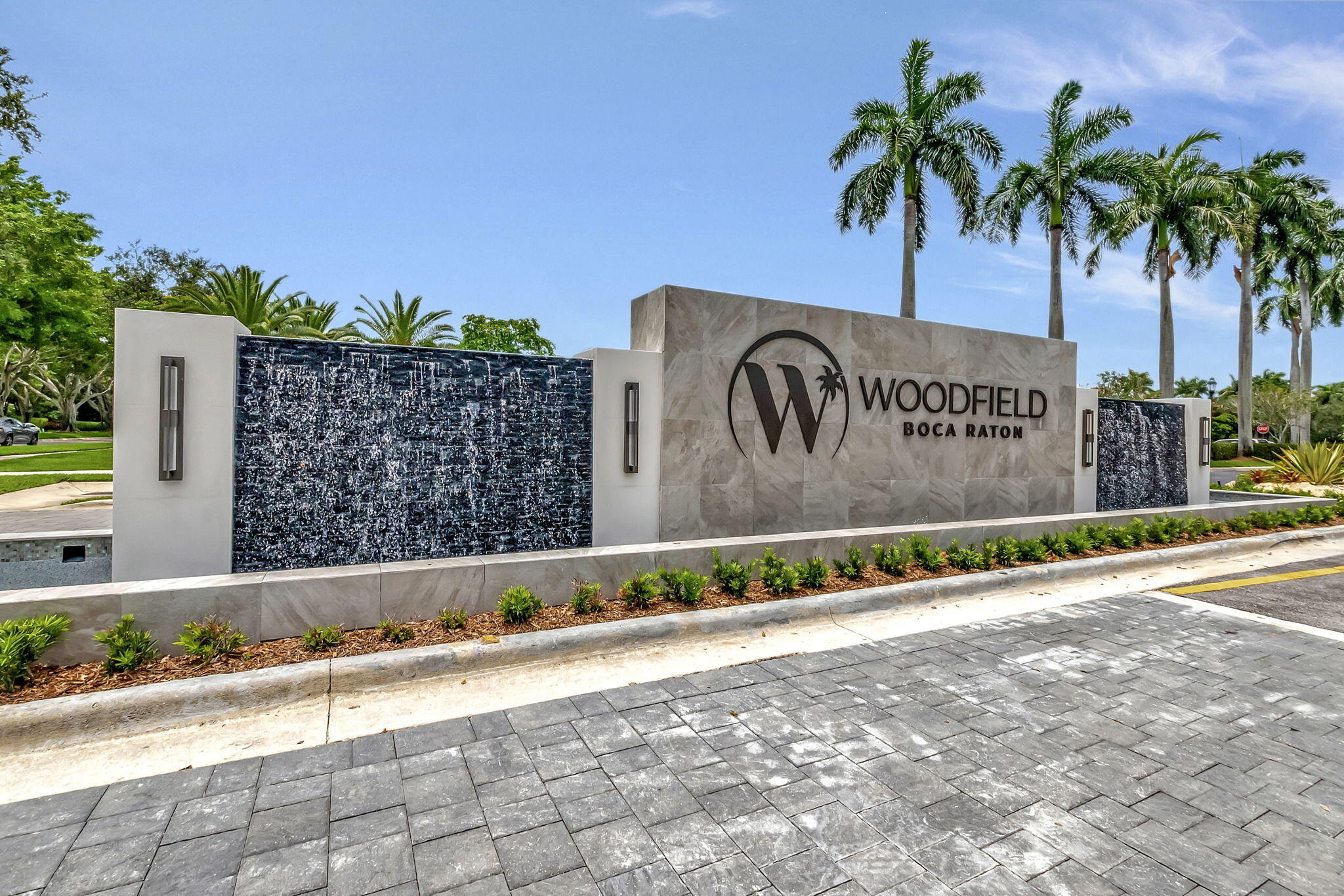 WOODFIELD COUNTRY CLUB - Residential