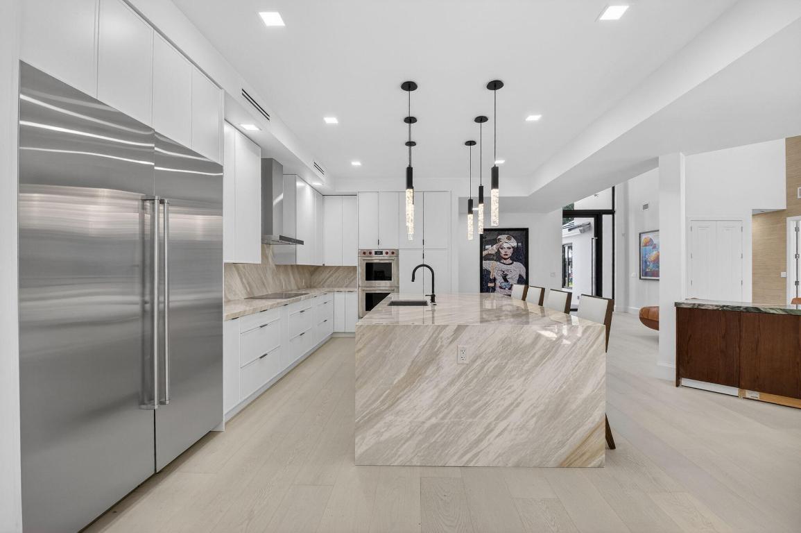 WOODFIELD COUNTRY CLUB - Residential