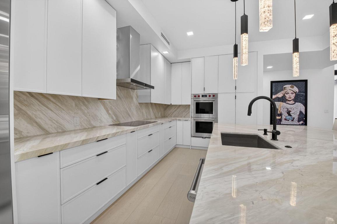 WOODFIELD COUNTRY CLUB - Residential