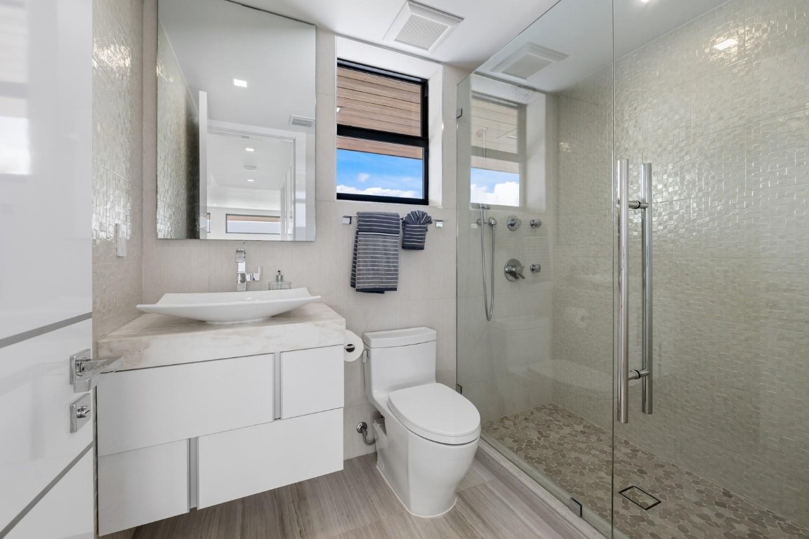 Gould Island 15-62 B - Residential