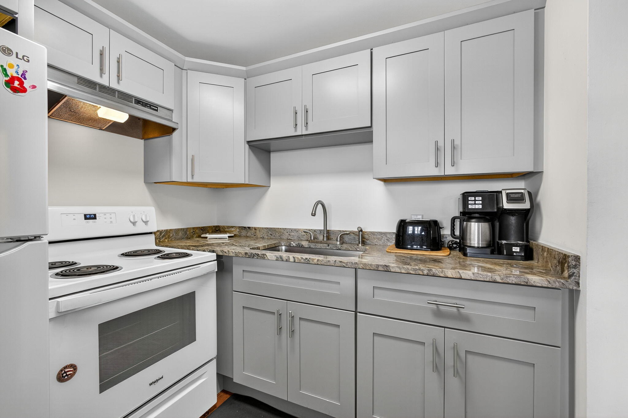 SOUTHAMPTON CONDO - Residential