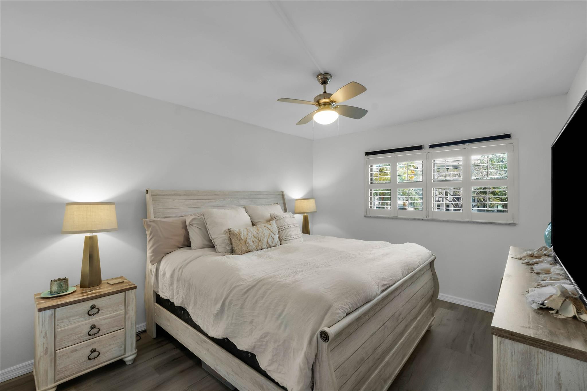 River Reach Condominium - Residential