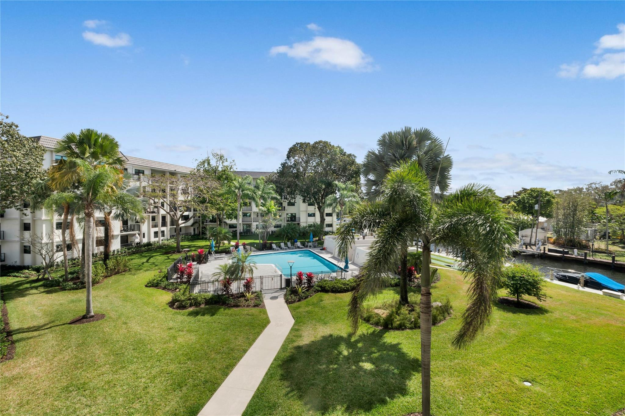 River Reach Condominium - Residential