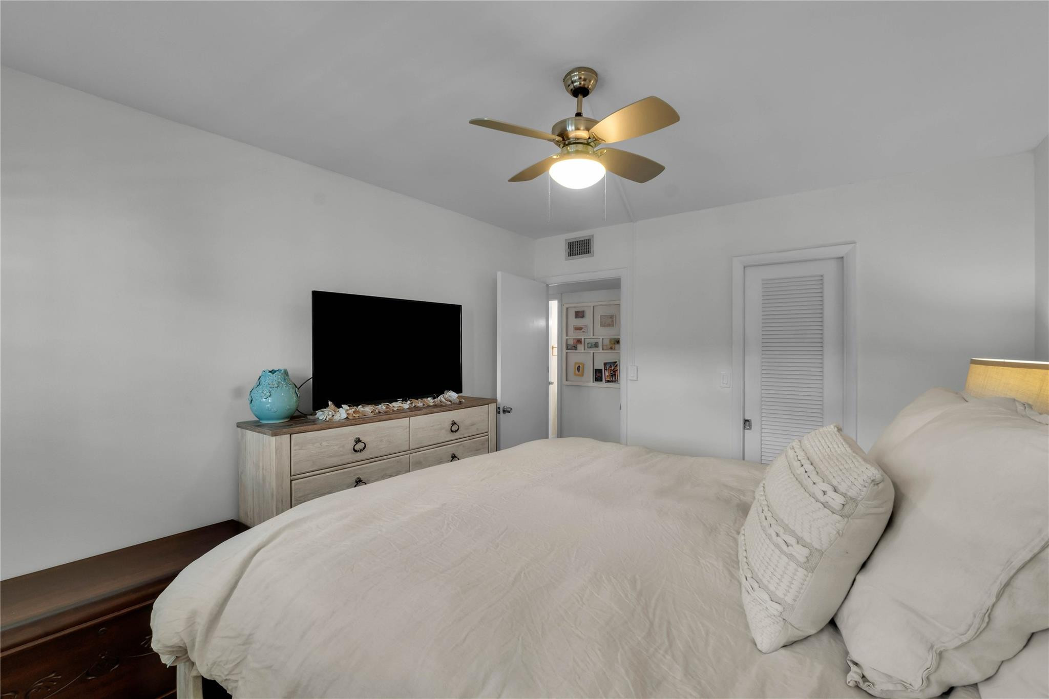 River Reach Condominium - Residential