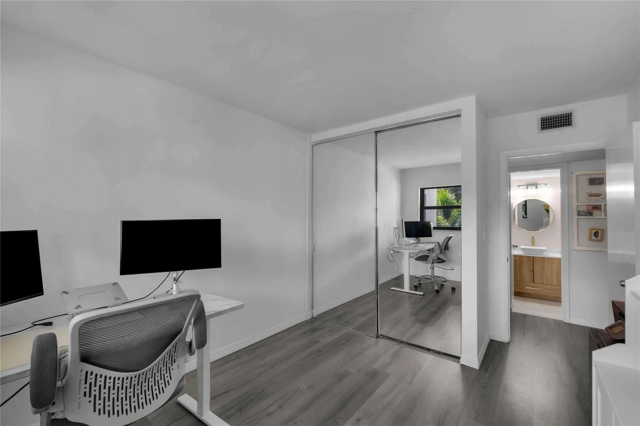 River Reach Condominium - Residential