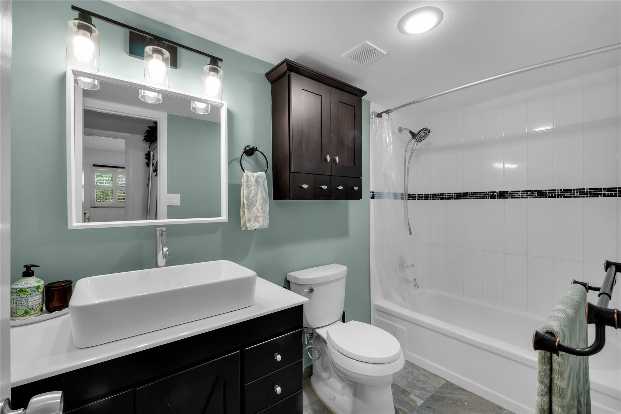 River Reach Condominium - Residential