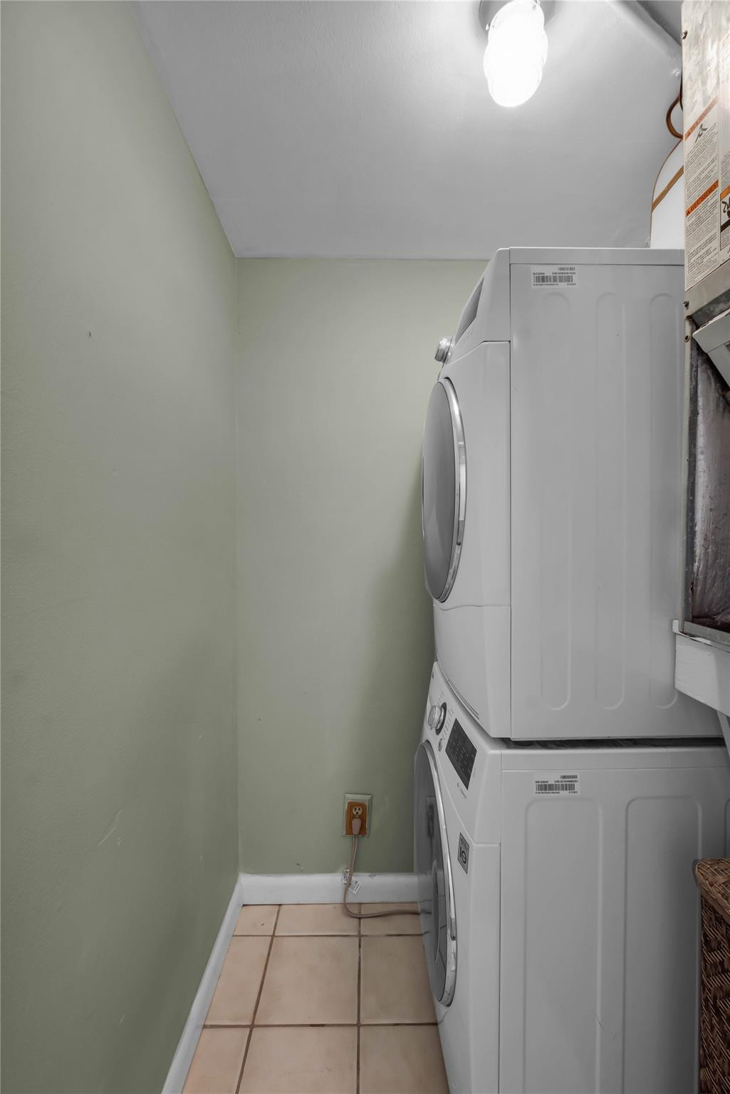 River Reach Condominium - Residential