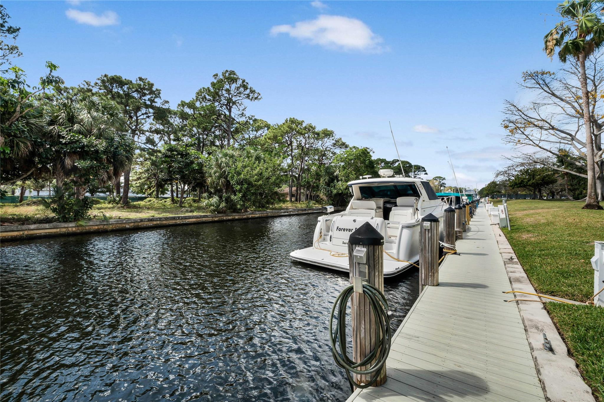 River Reach Condominium - Residential