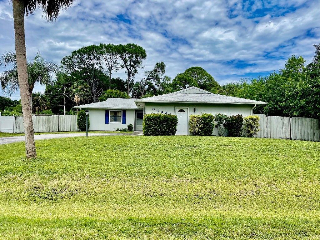 Photo of 8404 Lakeland Boulevard, Fort Pierce, FL 34951 (MLS # F10458559)