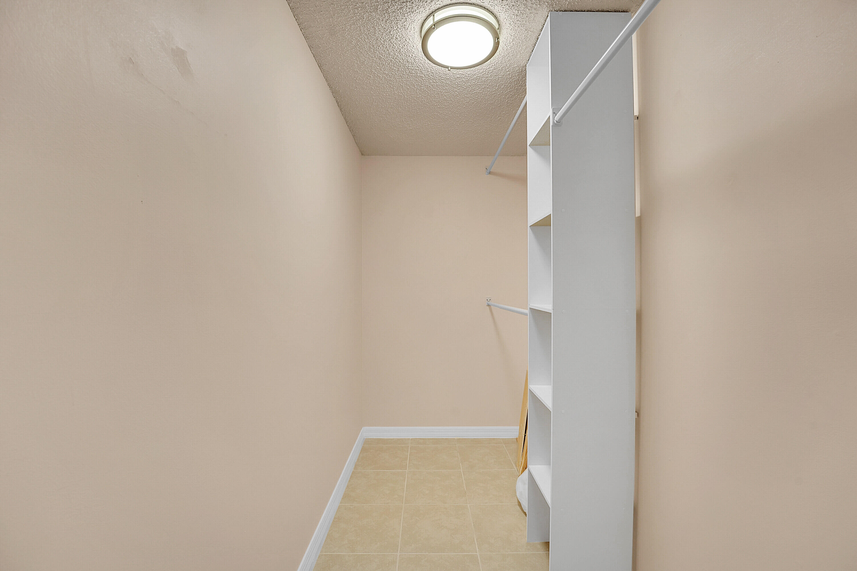 SOUTH RIVER - Residential