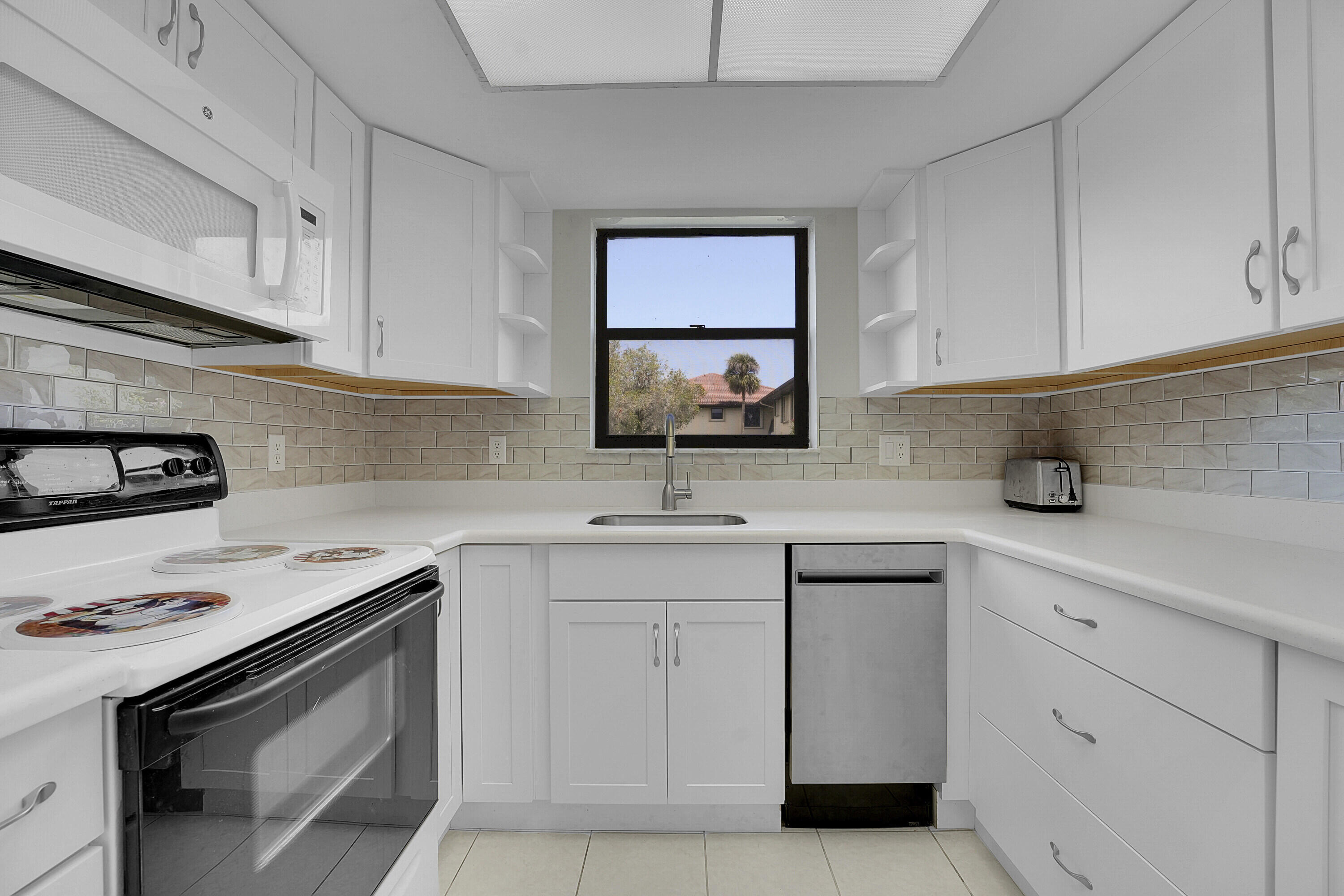 SOUTH RIVER - Residential