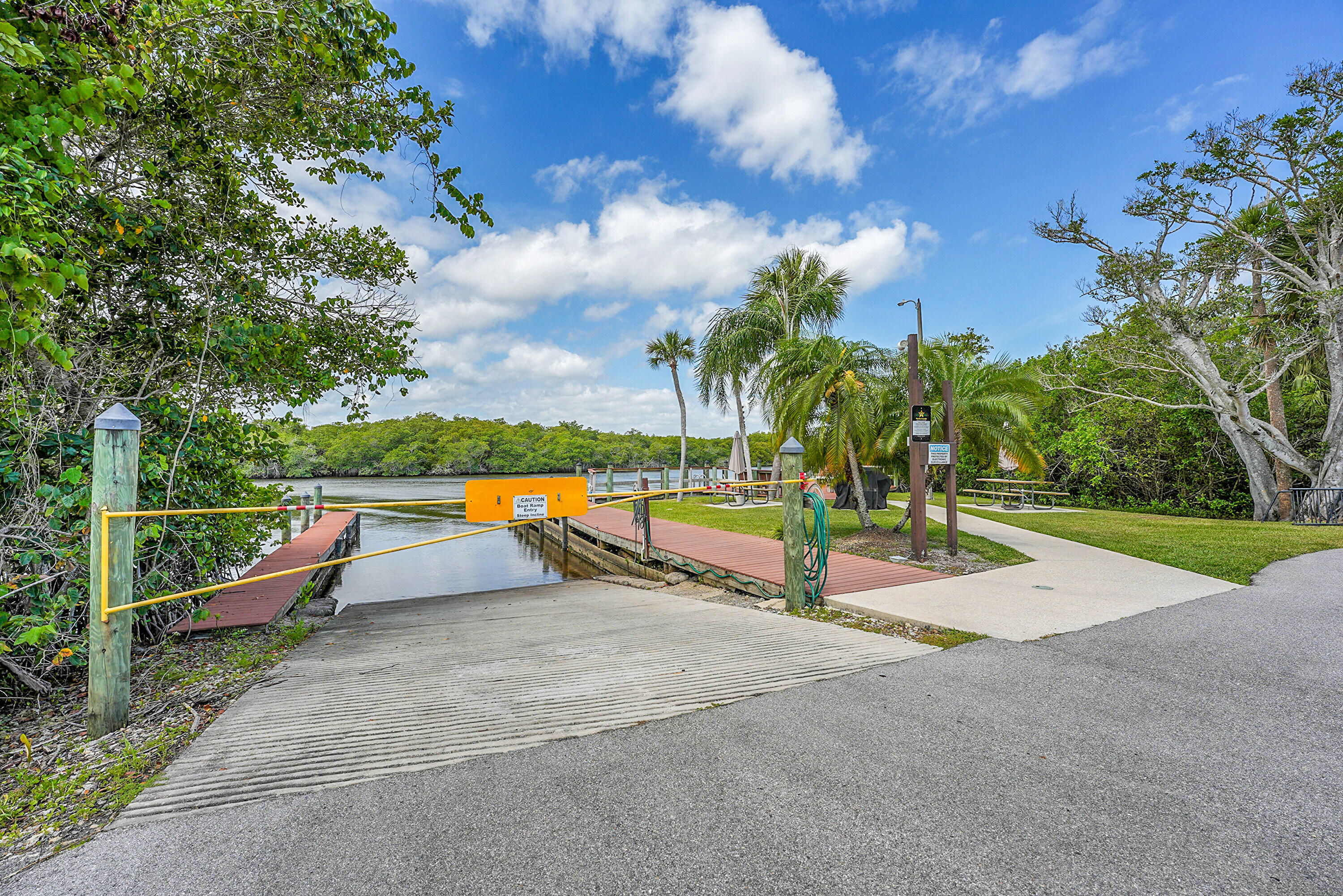 SOUTH RIVER - Residential