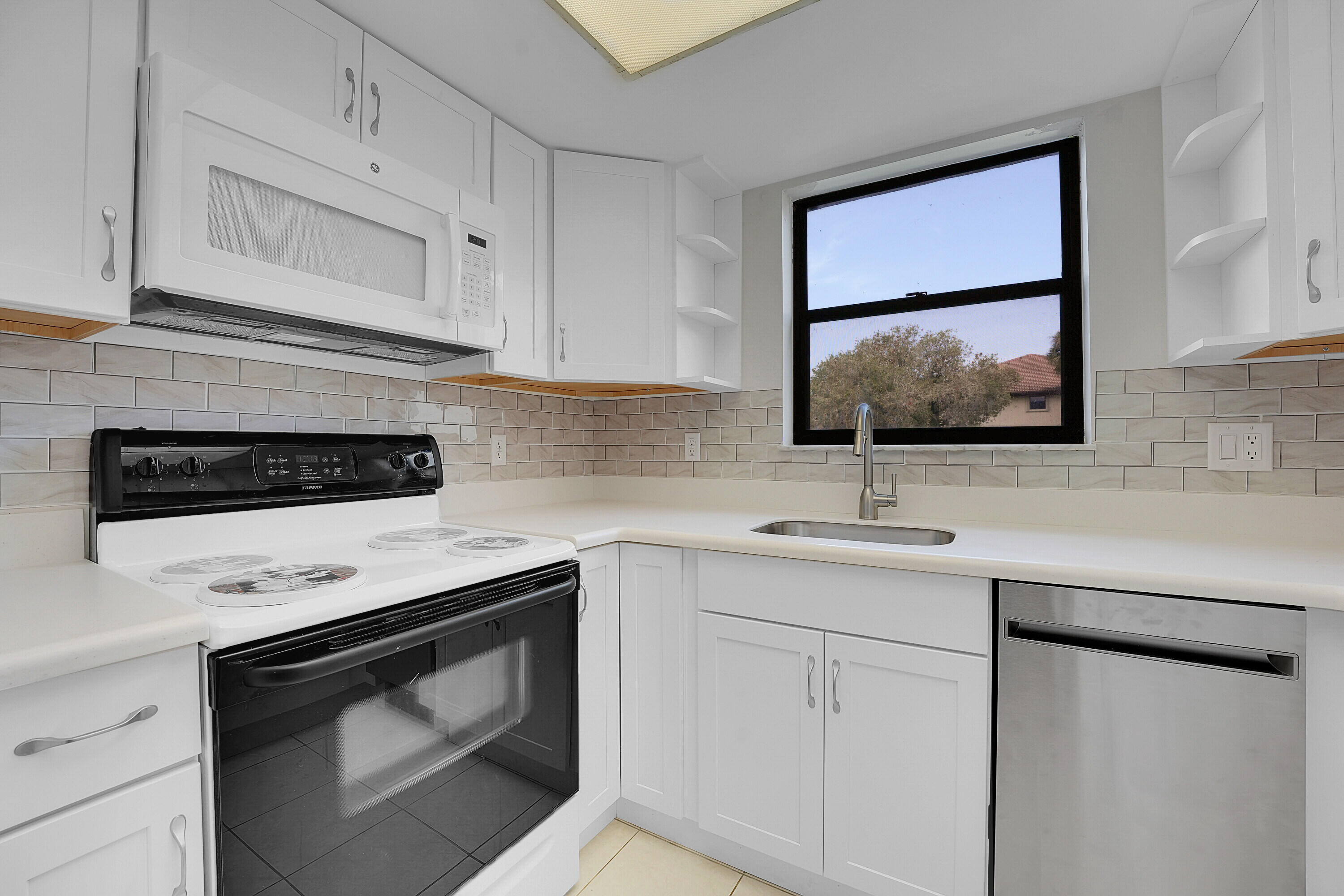 SOUTH RIVER - Residential