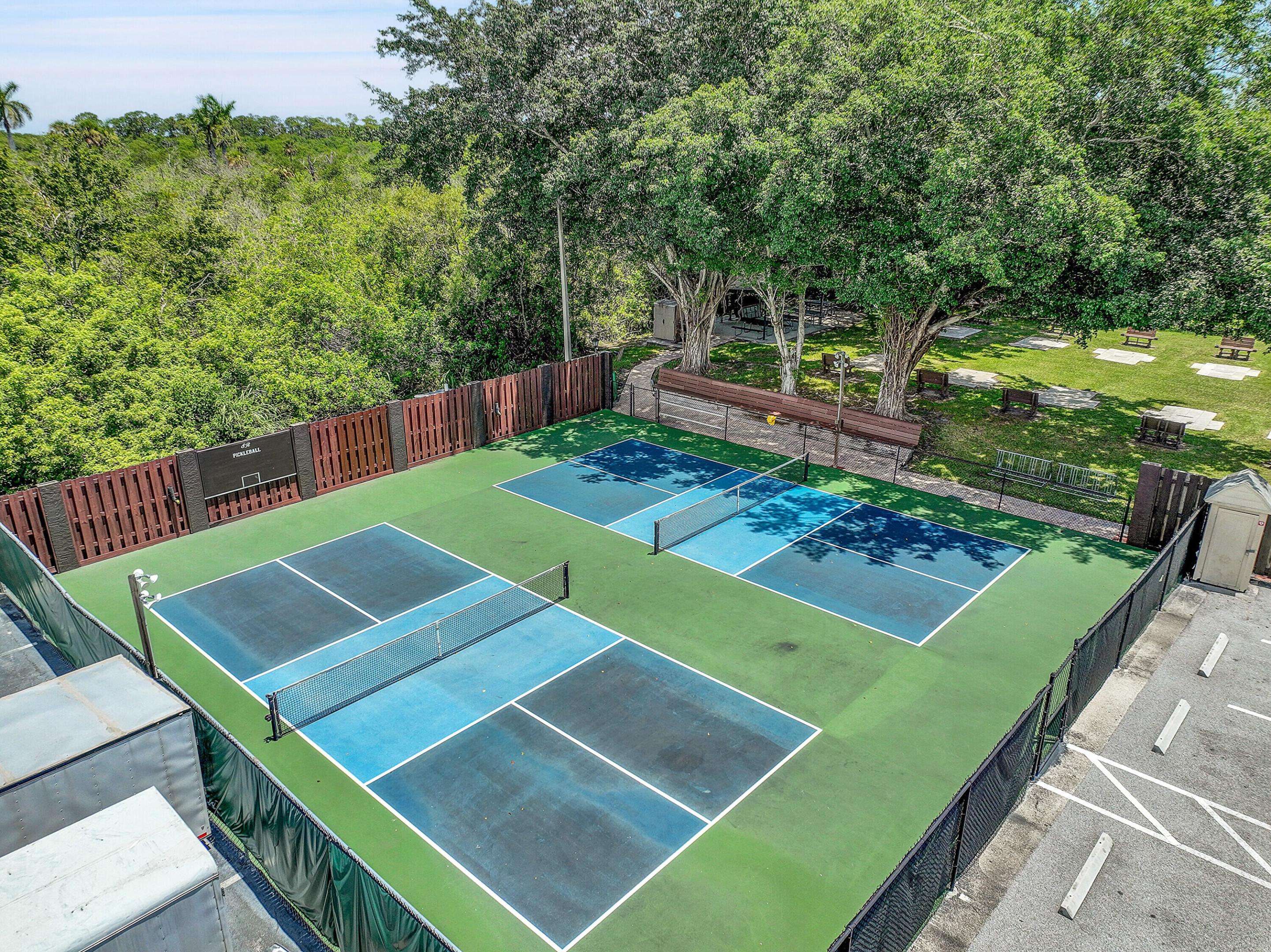 SOUTH RIVER - Residential