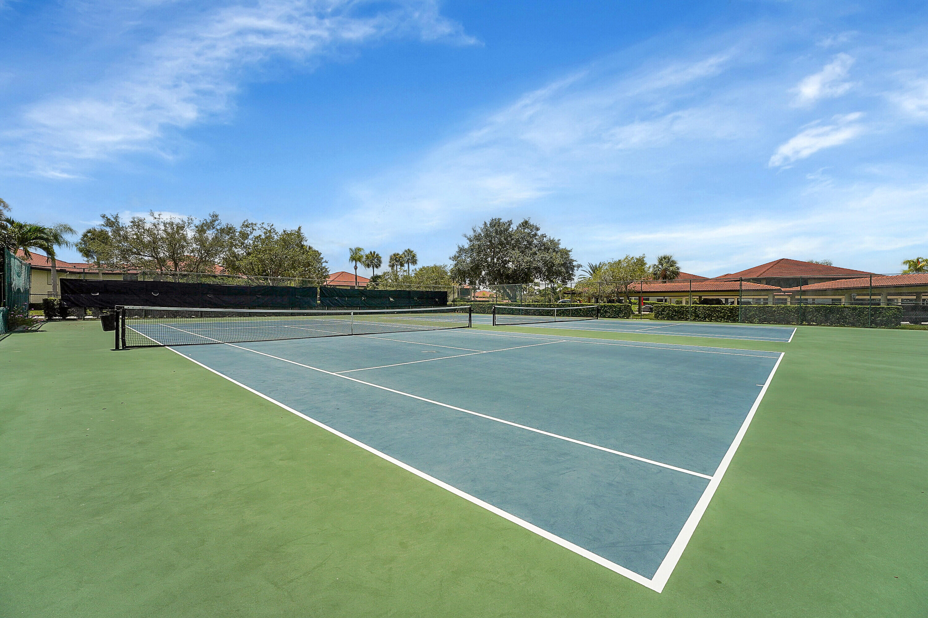 SOUTH RIVER - Residential