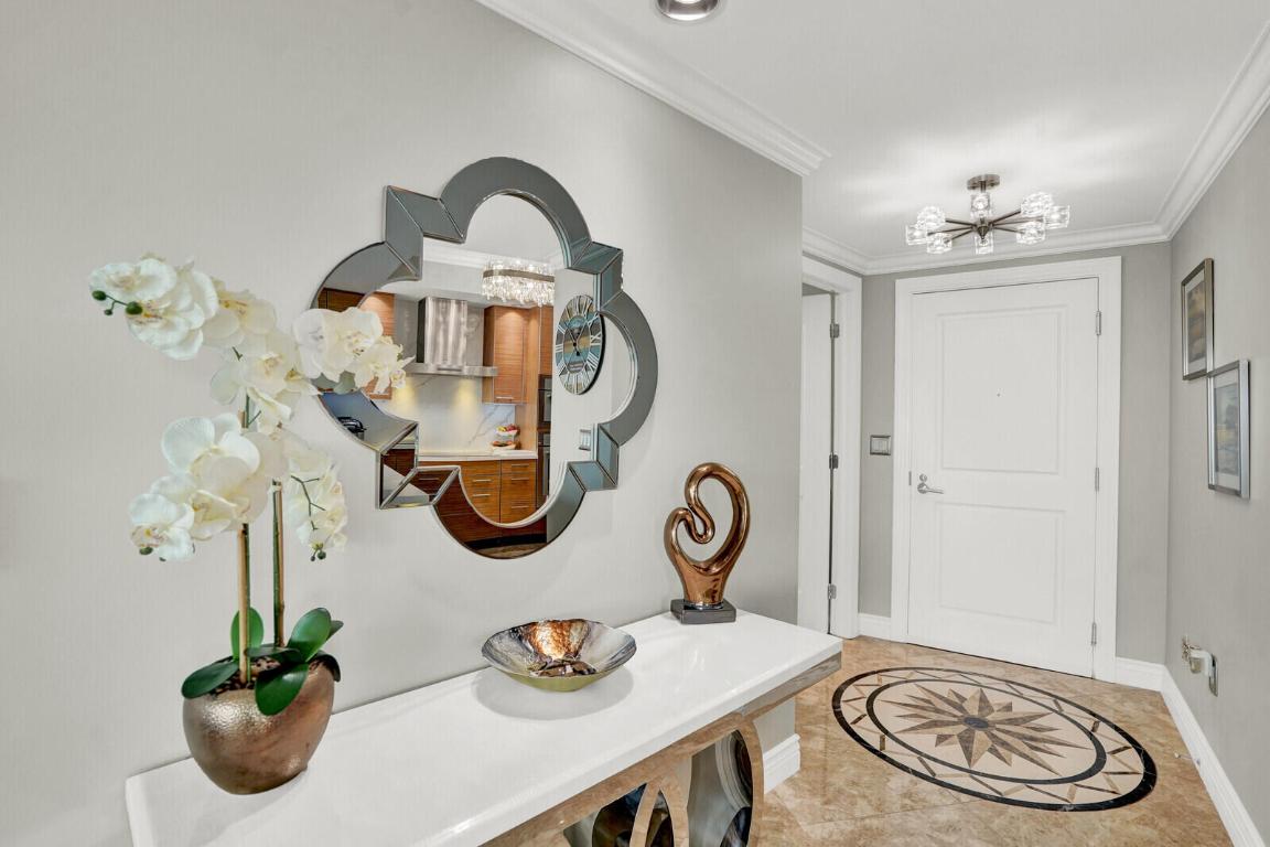 1 N Ocean Boulevard 814