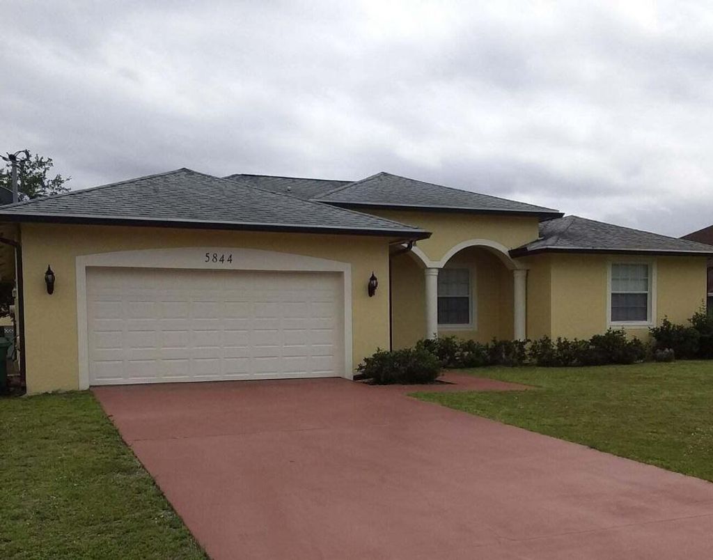 Photo of 5844 NW Hann Drive, Port Saint Lucie, FL 34986 (MLS # R11154734)