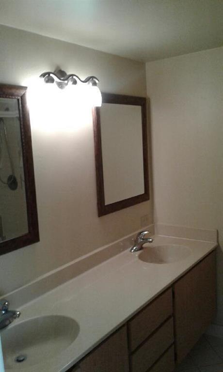 VILLAGE OF SANDALWOOD LAKES SOUTH - Residential Lease