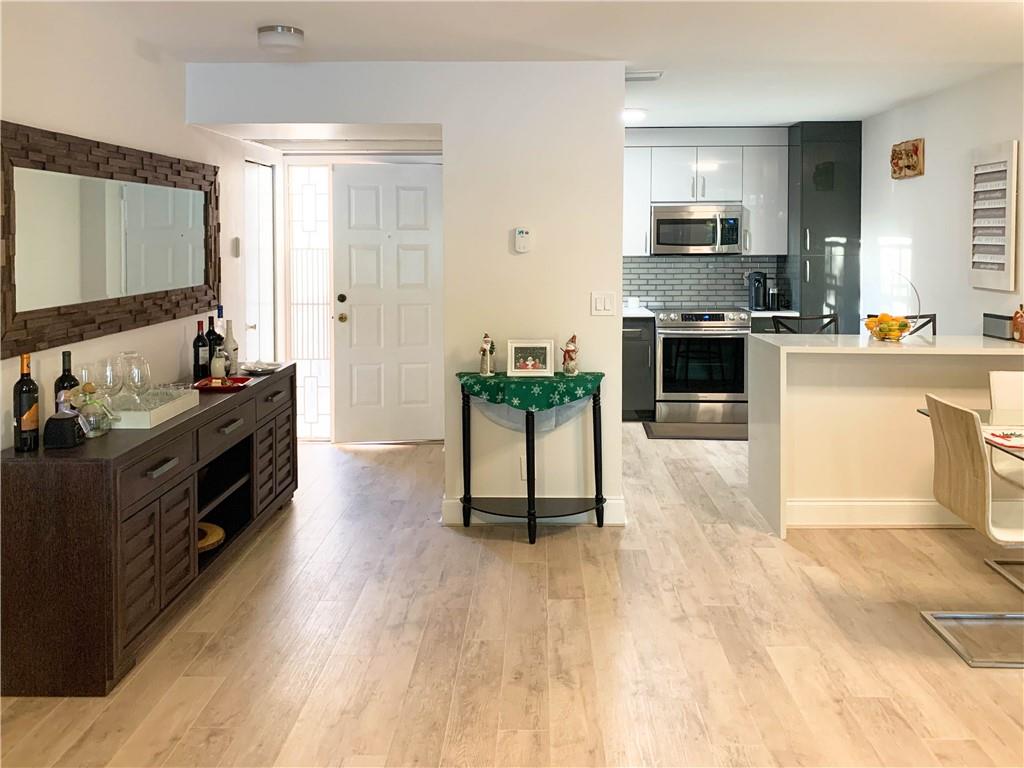 APPLEWOOD VILLAGE II - Residential